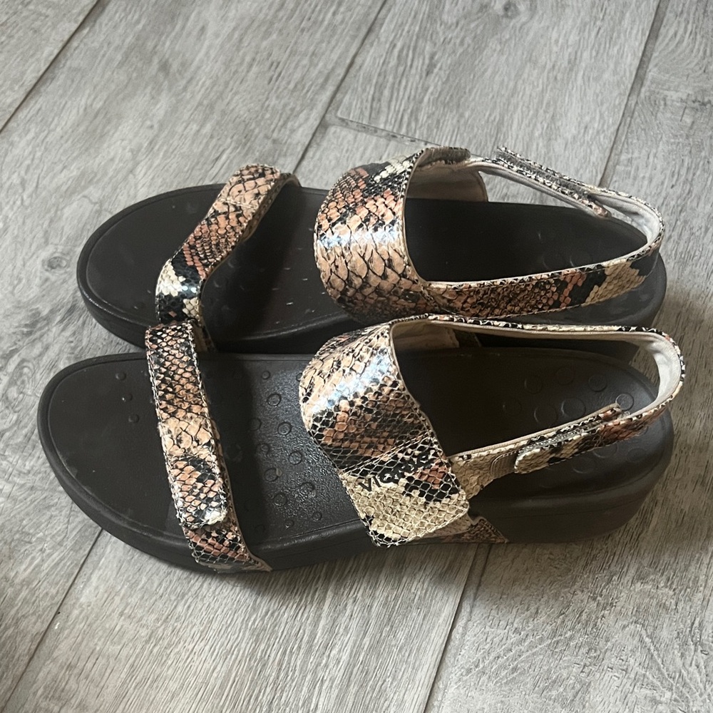 Vionic Snake Print Adjustable Strap Sandals - Bla… - image 5